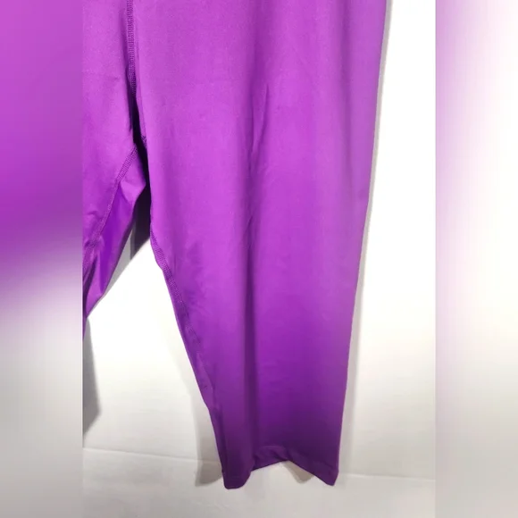 ⚡️🛍 4/$20 🛍 Shein Curve Rich Purple Cropped Leggings-Size 4XL- NWOT - Picture 4 of 7
